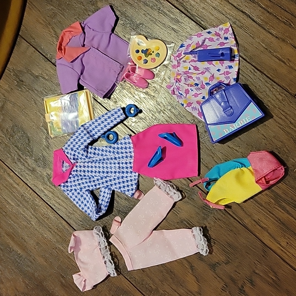 COPY - COPY - Barbie  clothes lot